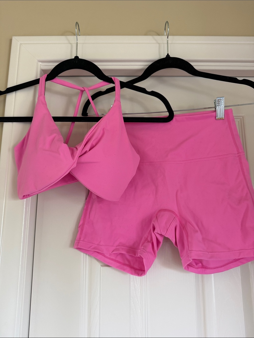 Women’s Pink Sports Bra & Shorts Set - Stylish Activewear
